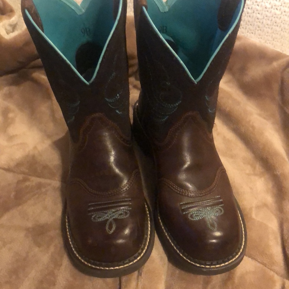 Ariat Brown Heeled Boots with Western Flair teal